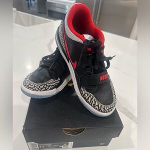 Boys Nike Black and Red Jordan legacy 312 Sneakers